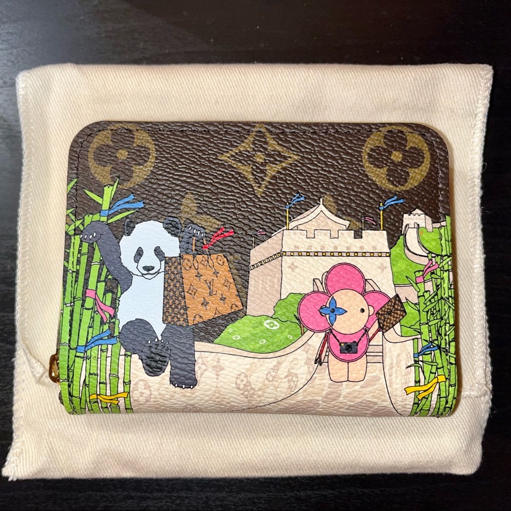 Louis Vuitton Limited Edition Christmas Animation 2021 China Zippy Coin Purse